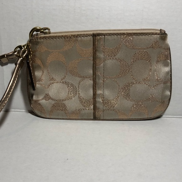 Coach wristlet - Picture 3 of 9